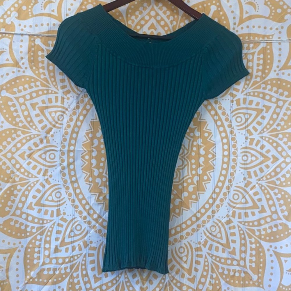 It's Our Time Green Jewel-Tone Off-Shoulder Sweater Shirt - Medium - Long Length